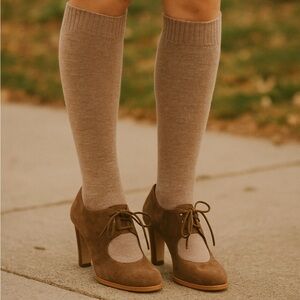 Lands’ End vintage style tan suede shoes with wooden stacked heel NWOB
